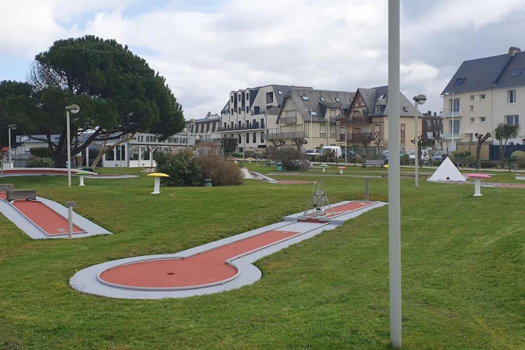 Studio Front De Mer Merville-Franceville-Plage Luaran gambar